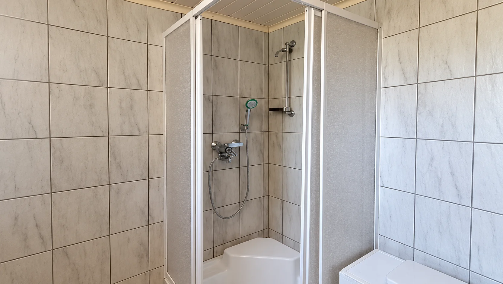 bathroom_01