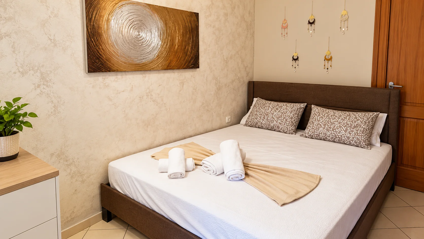 bedroom_02
